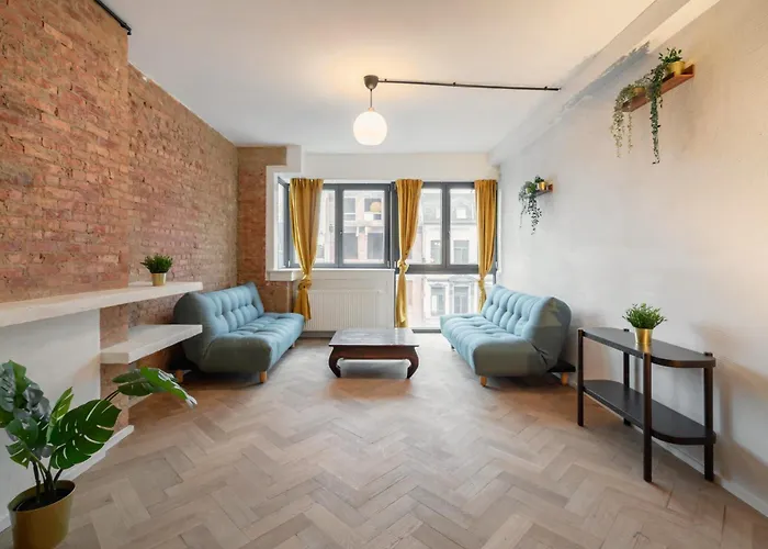 Very Large Central Station Apartments