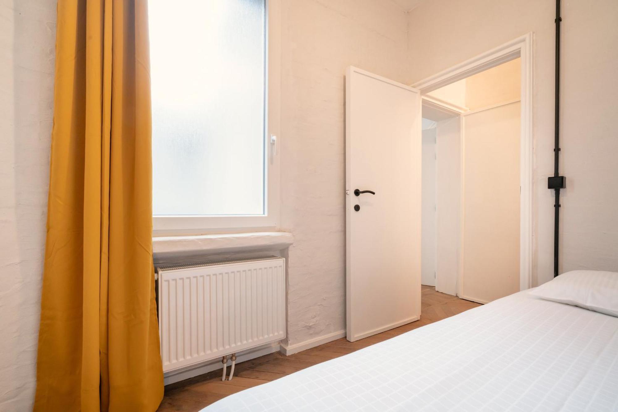 Very Large Station Appartement Antwerpen